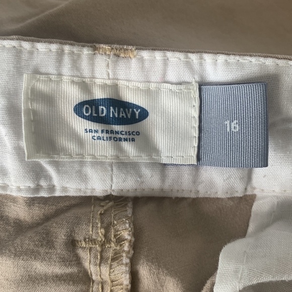 Old Navy shorts - Picture 3 of 3